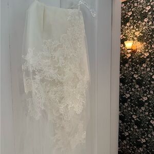 Vera Wang Cream Tulle Veil